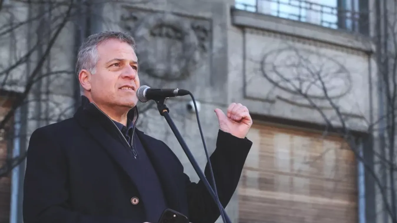 "Kapja be" - írta Juhász Péter, a haza áldozata a megbékélés jegyében