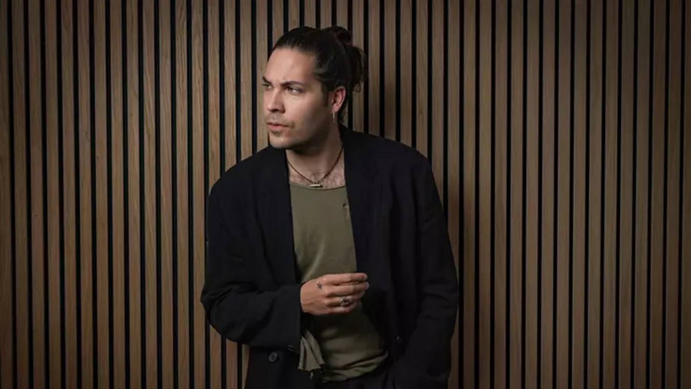 Szalay Bence, a színészből lett zenei ügynök Kádár L. Gellért bandájából farag rocksztárt