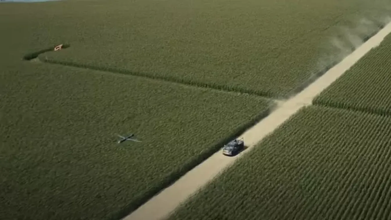 Christopher Nolan sikereket és kukoricát is arat: ezt is bevállalta a rendező a Csillagok között forgatásán