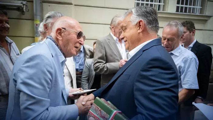 Orbán Viktor: „Gőzerővel dolgozunk a 14. havi nyugdíjon”