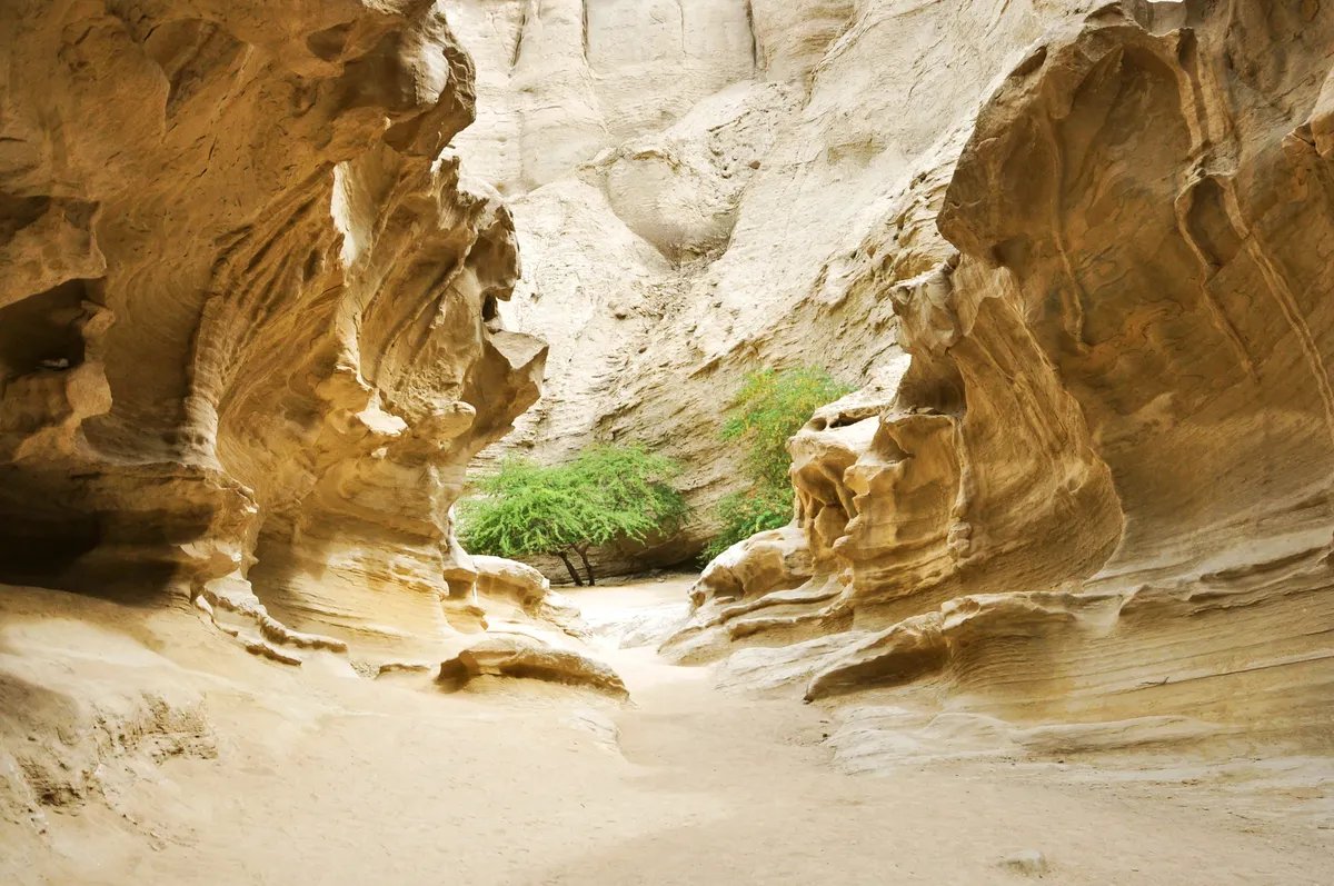 Az iráni Qeshm-sziget Chahkooh kanyonja