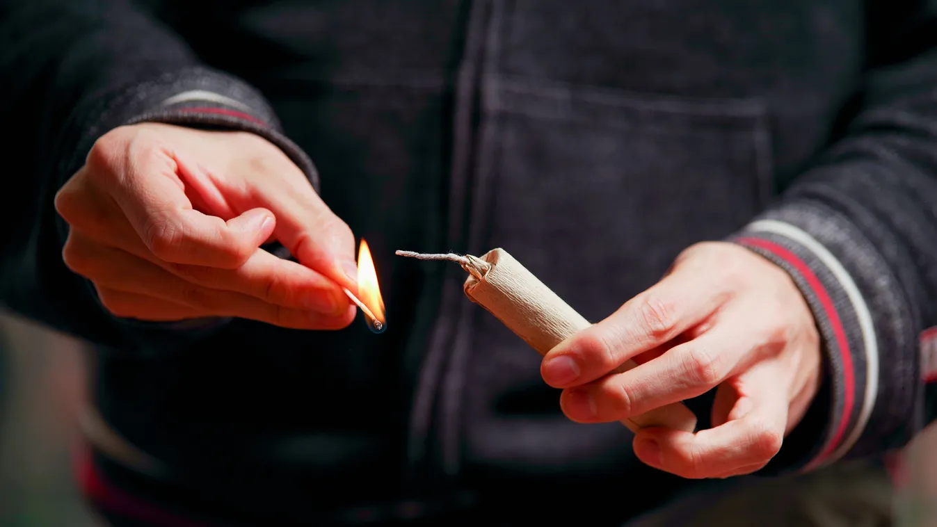 Tűzijáték meggyújtása