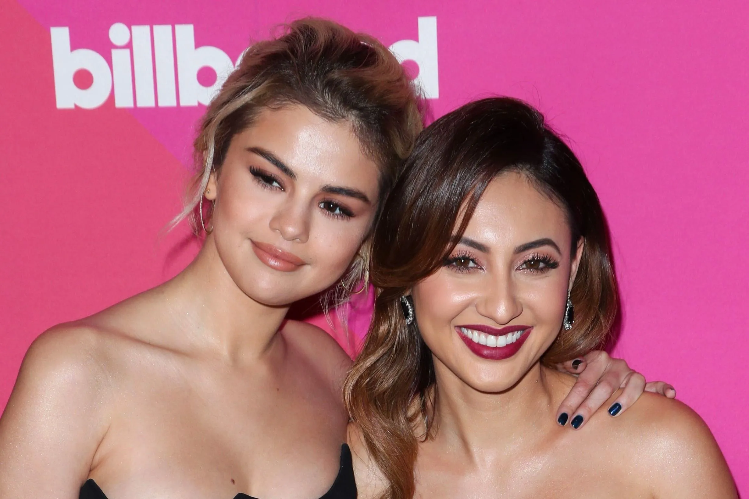 Selena Gomez vesedonorja elárulta, miért vannak rosszban