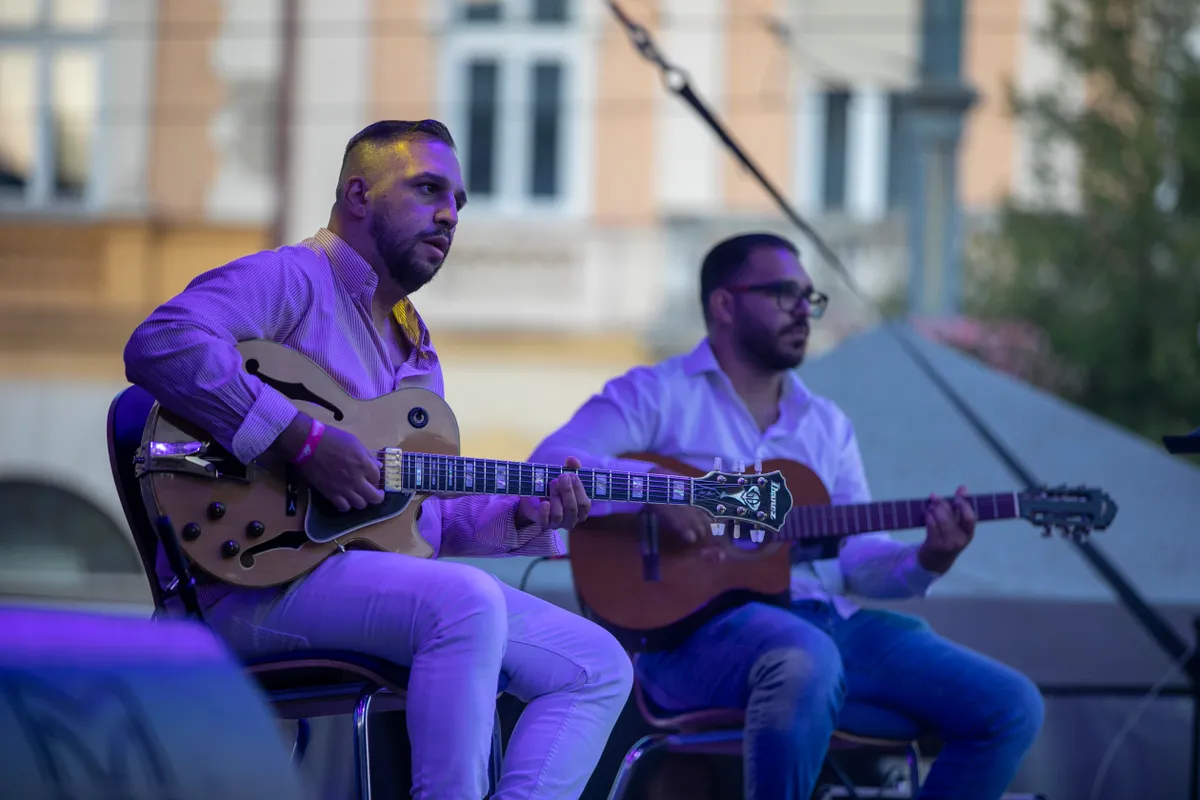 A hétvégi programajánló első tippje a Soroksári Művészeti Fesztivál, aminek szombati napján a Swing á la Django lép fel.