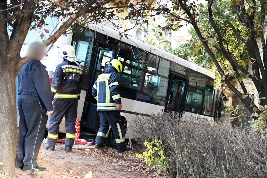 Szolnoki buszbaleset