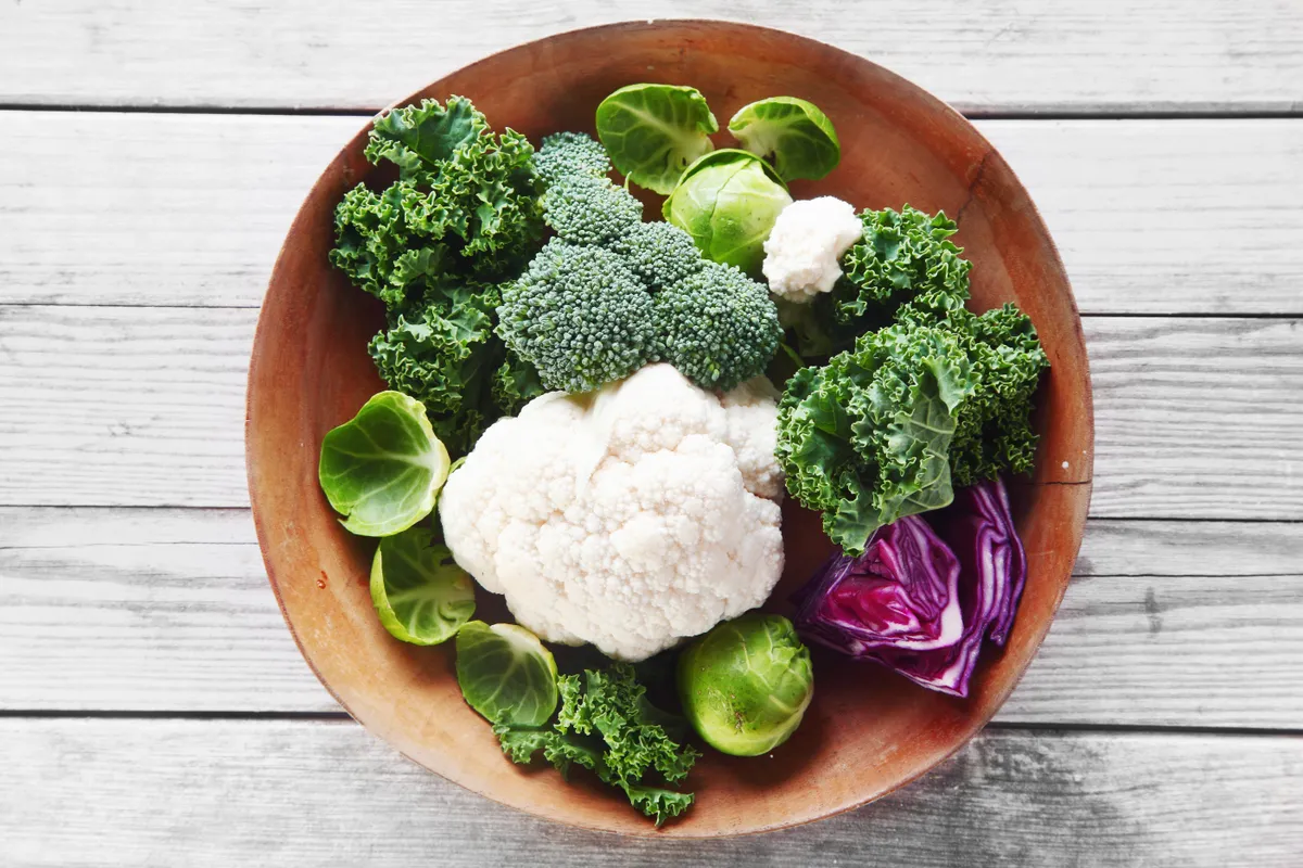 Close,Up,Healthy,Fresh,Salad,Ingredients,With,Broccoli,,Cauliflower,,Purple