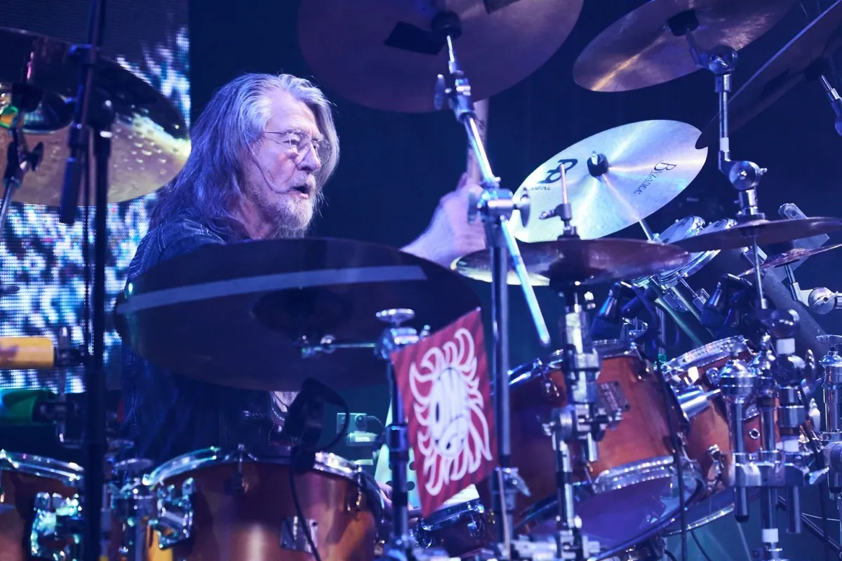 Debreczeni Ferenc, Omega