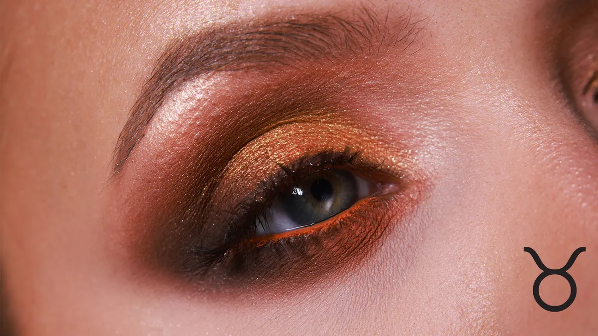 Egy gyönyörű Bika horoszkóp szemsmink