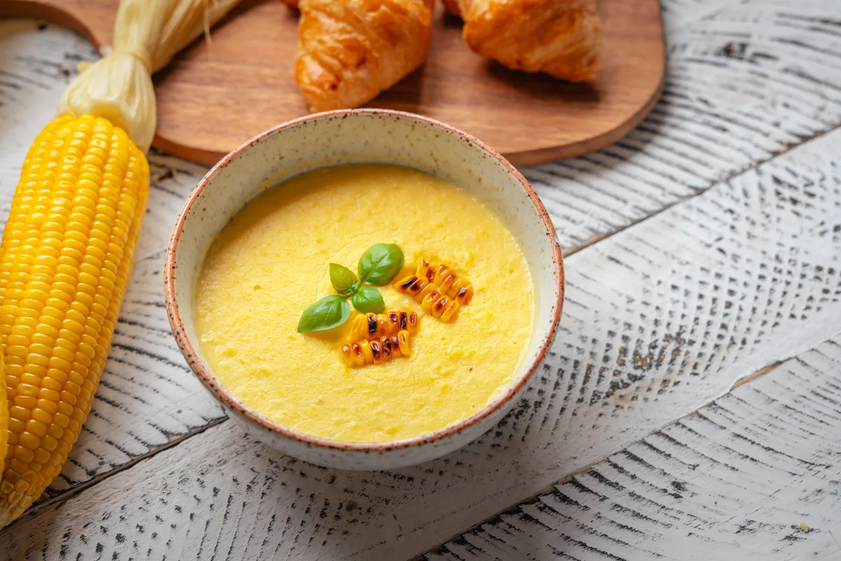 Karácsonyi recept alapján készített kukoricakrém sajttal.