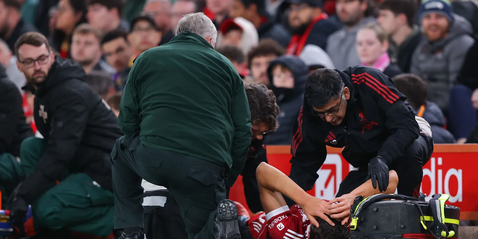 Óriási a baj, évekre kidőlt a Liverpool ifjú tehetsége