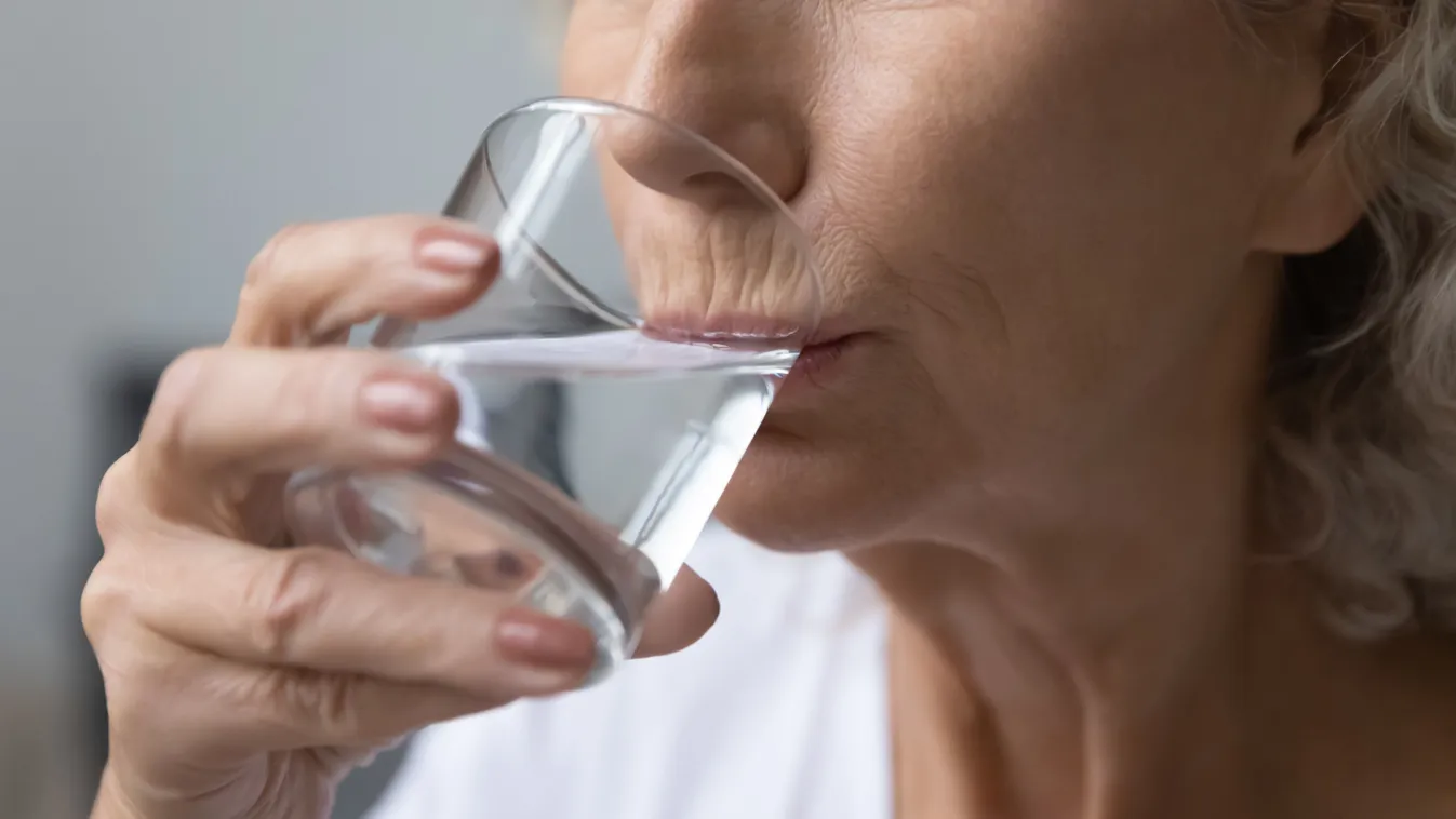 Amikor a tested jelez, hogy elfogyott a víztartalék: ezek a kiszáradás tünetei