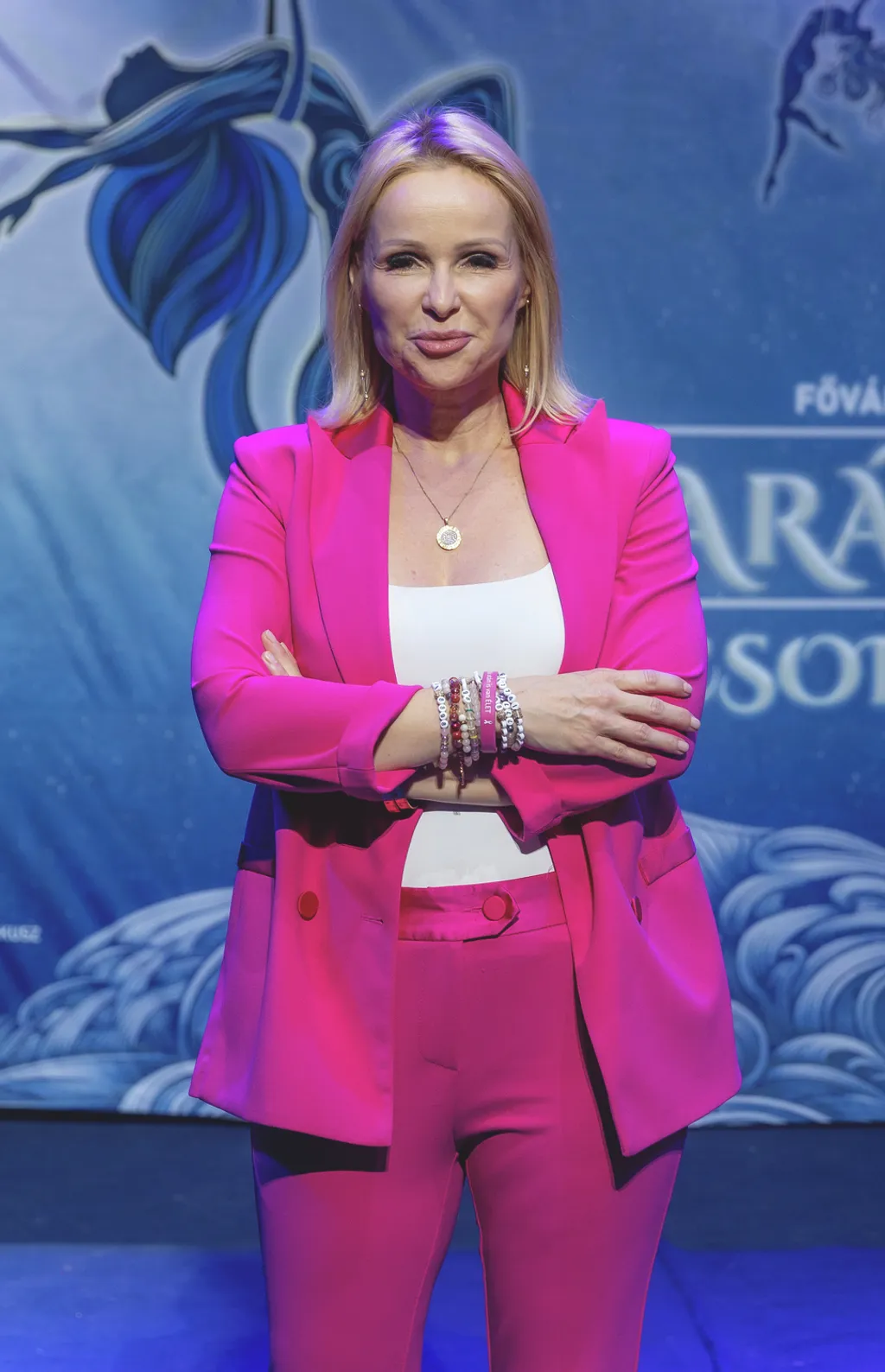 Köllő Babett sztáradatlap