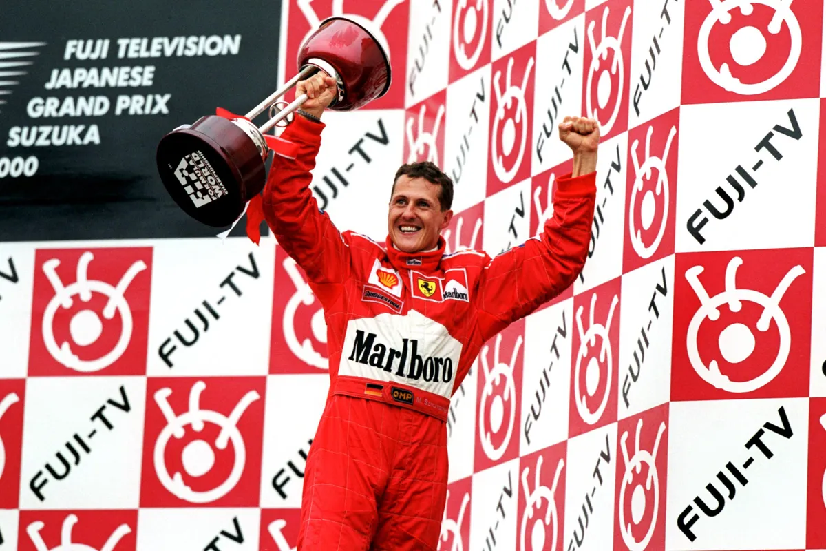 Michael Schumacher 2000-ben, Szuzukában ért a Forma-1 csúcsára először a Ferrarival, ezt sorozatban még négy vb-cím követte