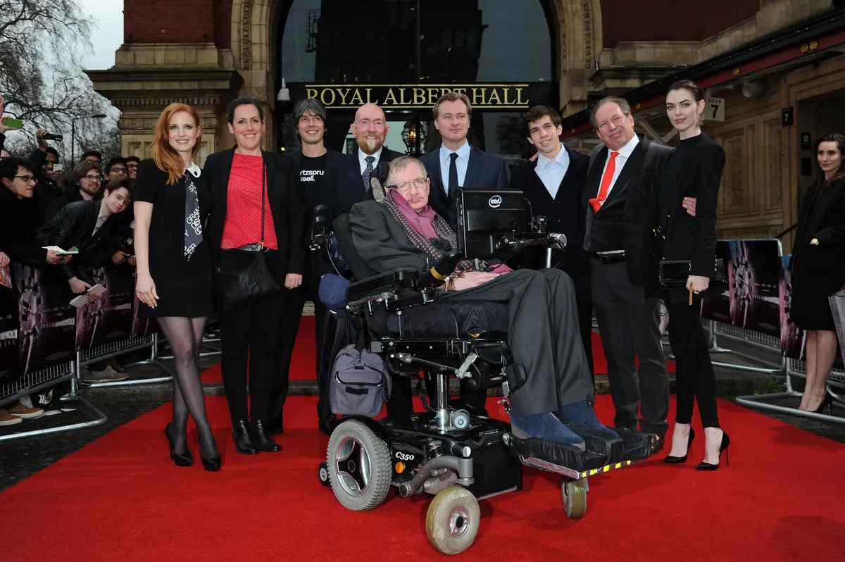 Stephen Hawking elvesztette a fogadást, de így is részt vett a filmzenei szimfonikus koncerten a Royal Albert Hall-ban  (Fotó: KGC-42)