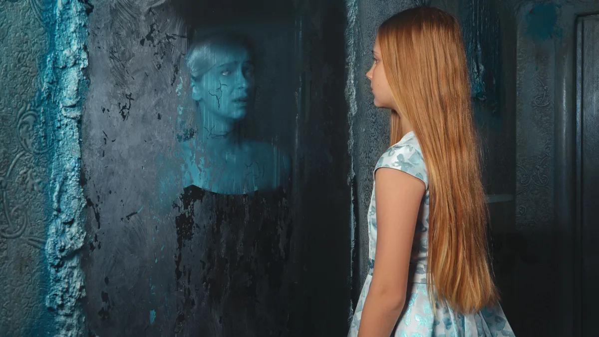 Akár egy horrorfilmben: ezért ne legyen tükör az ágyadnál
