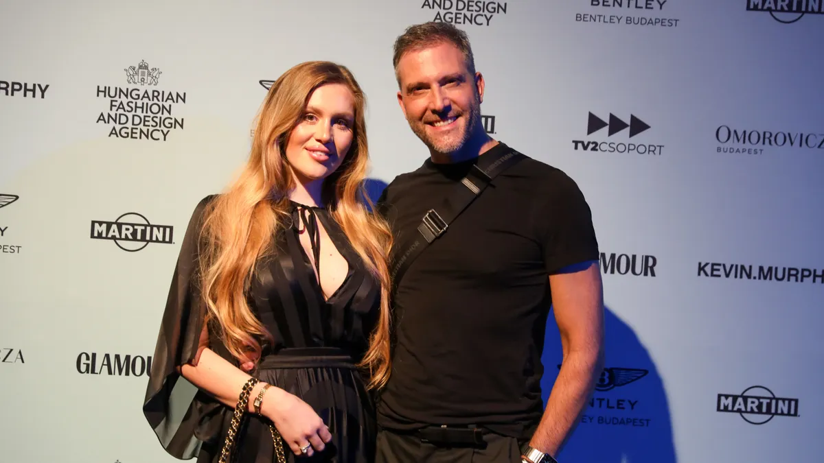 Buzsik Borka Merő Péter divattervező ruháját viselte