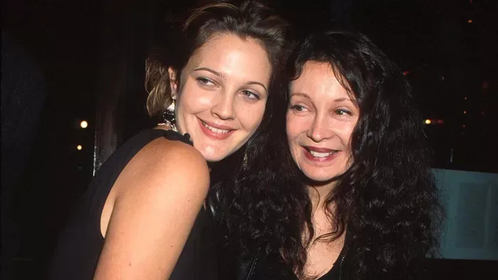 Nehéz gyerekkora volt Drew Barrymore-nak