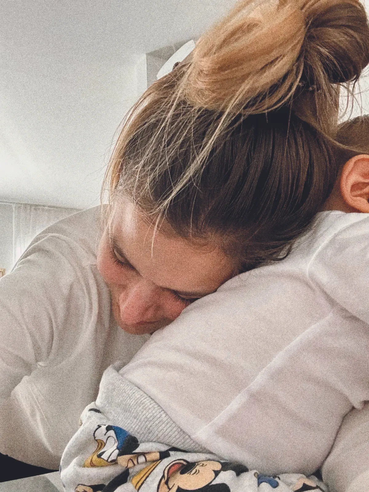 Weisz Fanni gyereke szépen cseperedik