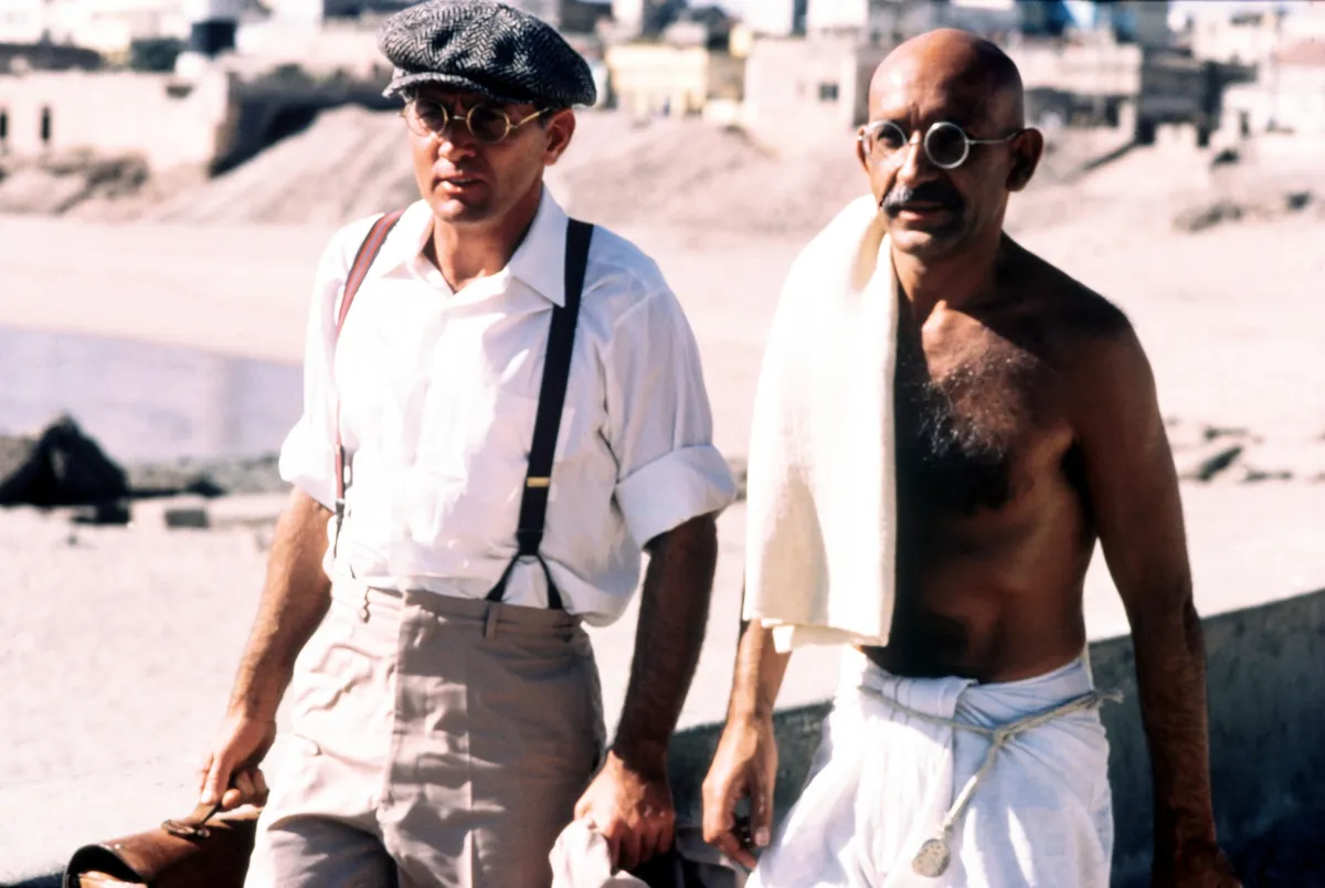 Martin Sheen és Ben Kingsley a Gandhi film forgatásán (Fotó: Columbia Pictures)