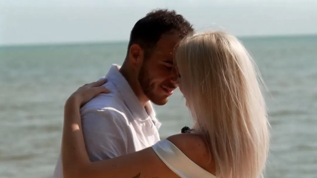 Kísértés Kerim egy lánynak üzen