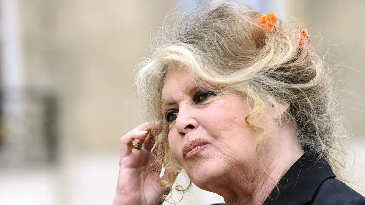 Aggódnak a rajongók: rohantak a mentők, Brigitte Bardot kórházba került