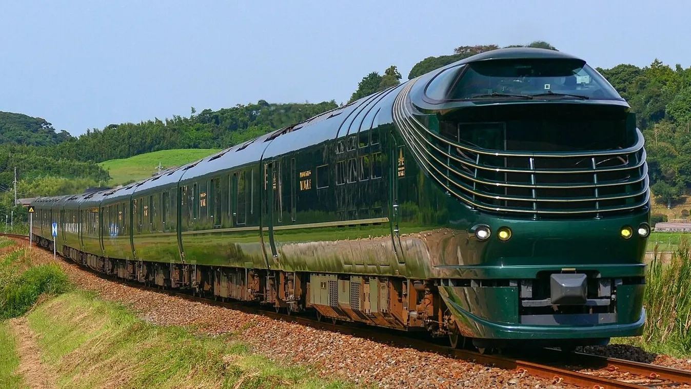 A Twilight Express Mizukaze luxusonat Japán legszebb tájain suhan keresztül.