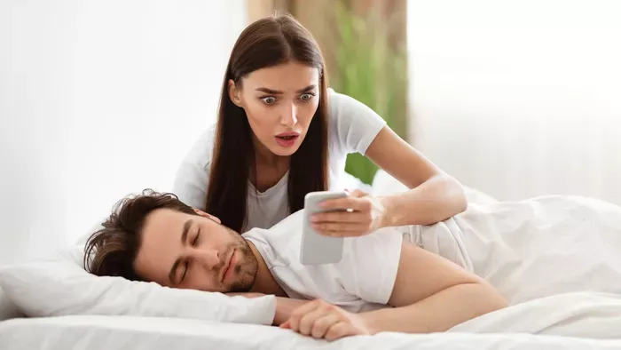 Ez az 5 red flag arra utal, hogy egy nő birtokolni akar