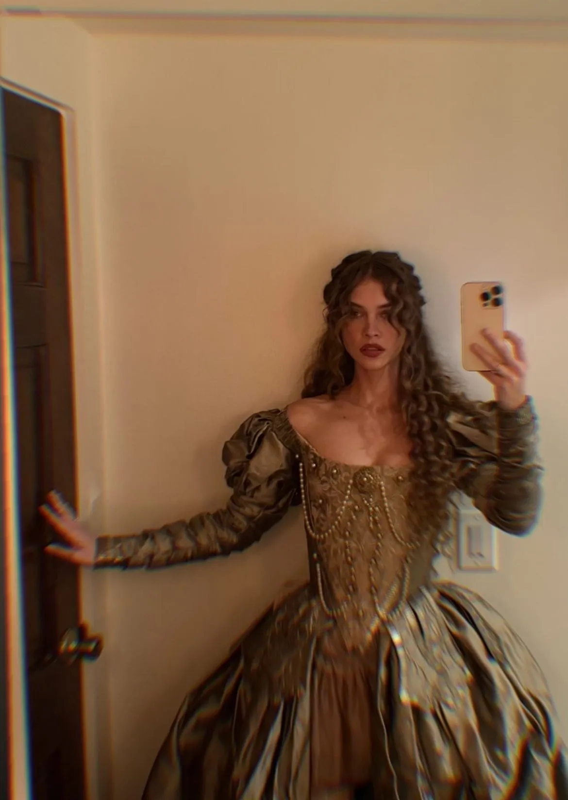 Halloween jelmezben Palvin Barbi
