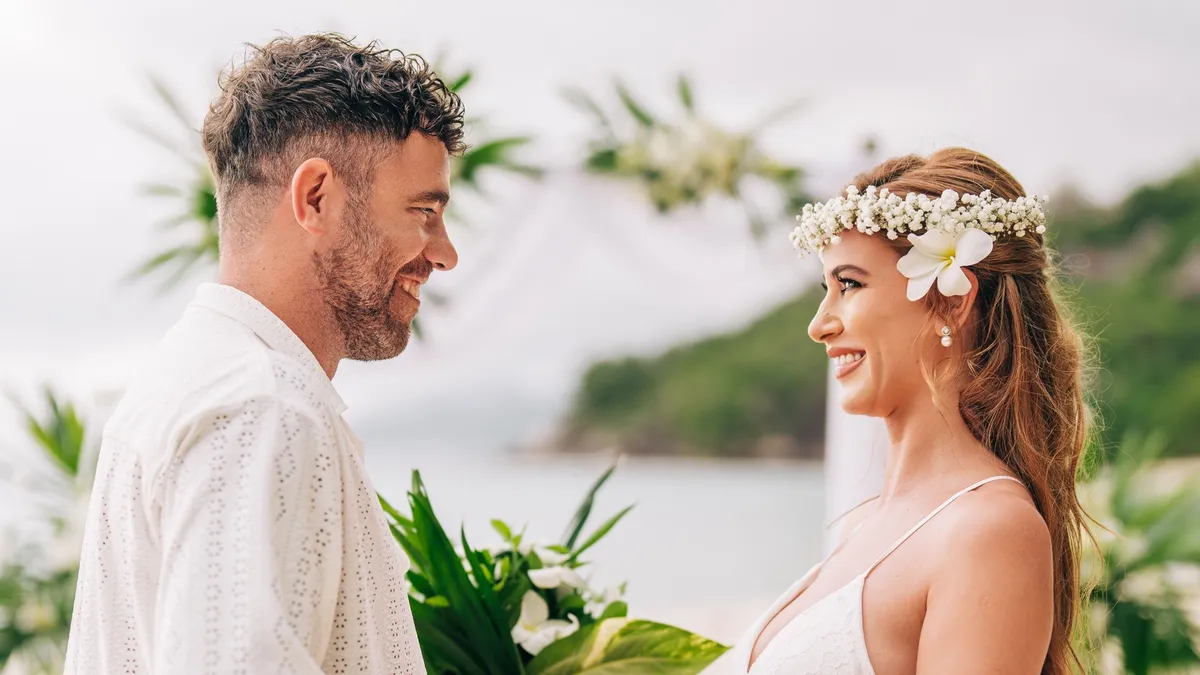 Mikes Anna és Krausz Gábor a vörös szőnyegen pompázott