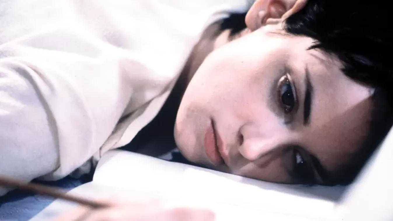 "Furának lenni menő" – 54 éves lett Winona Ryder, szívünk gótikus királynője: ellenállhatatlan fotókon a bombázó