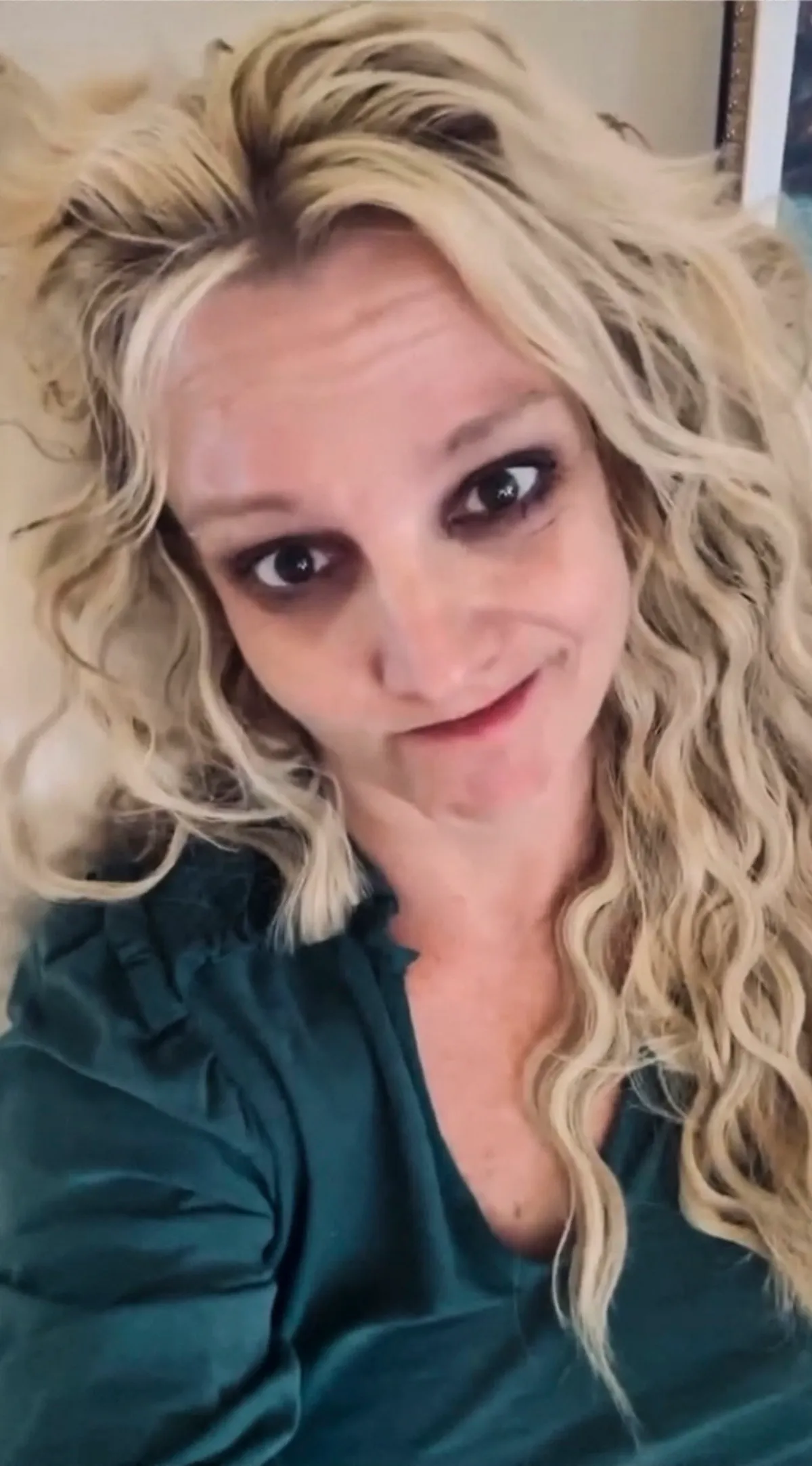 Britney Spears az egyik barátja házában esett le a lépcsőn