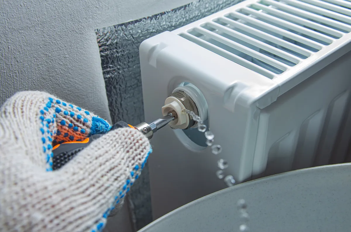 A radiátor nem melegszik, ezért légtelenítik