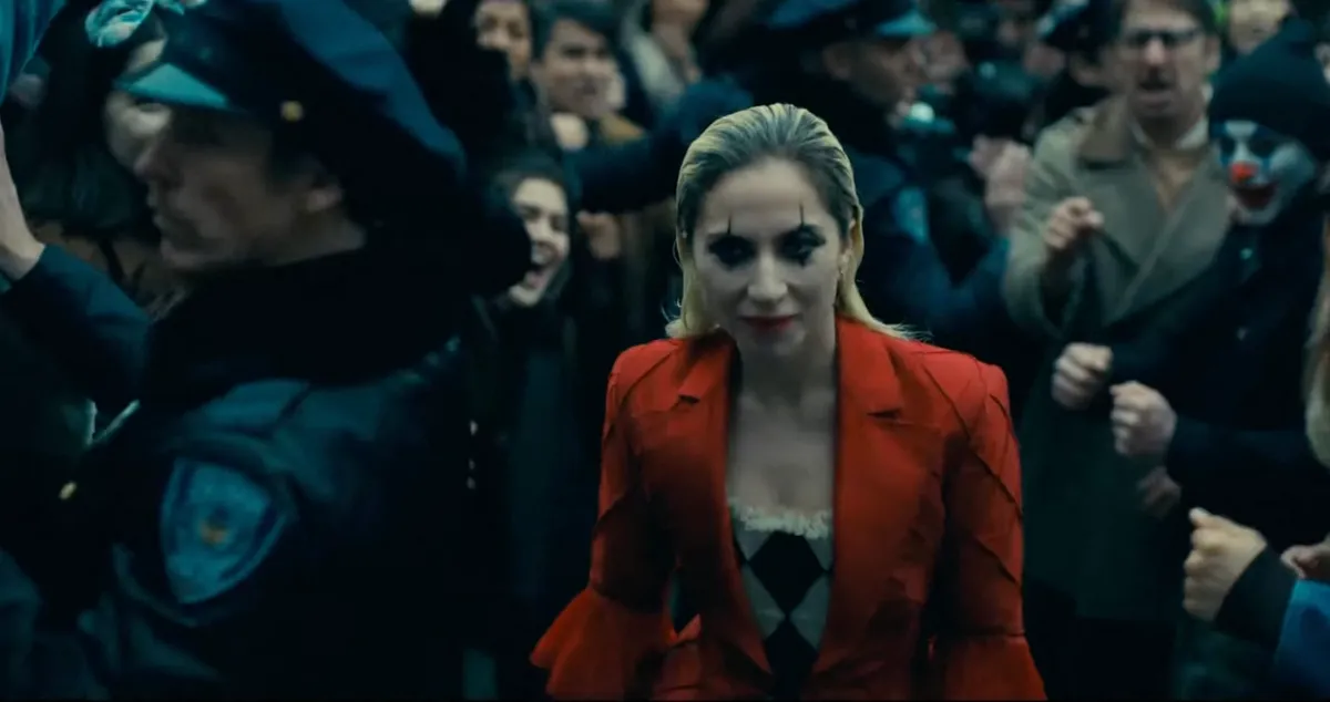Lady Gaga Harley Quinn szerepében a Joker: Kétszemélyes téboly forgatásán