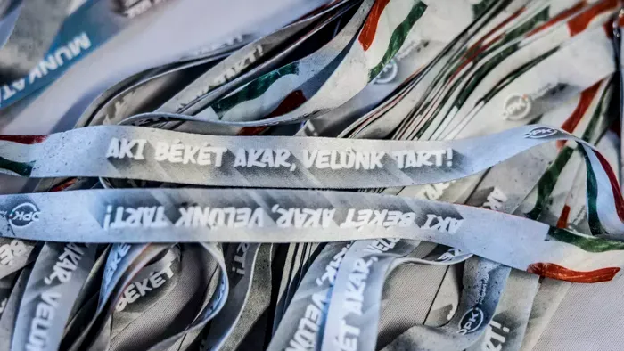 Háborúellenes Gyűlés: máris nagy a tömeg Győrben - Fotók