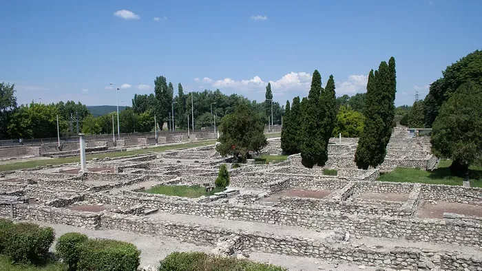 1700 éves szarkofágot nyitottak fel Budapesten