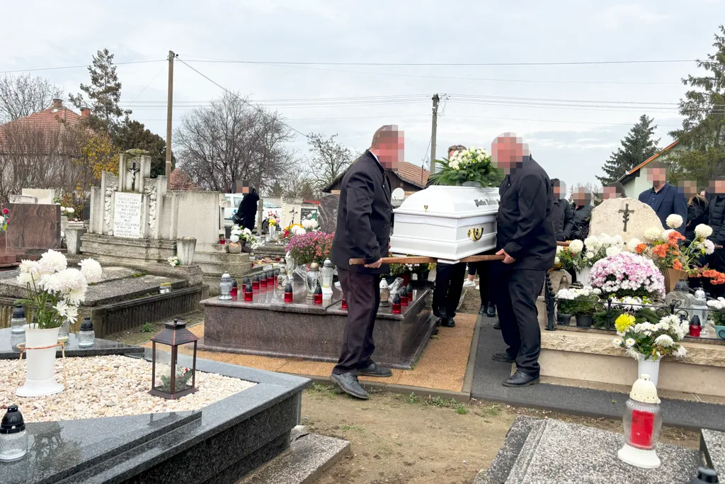 Vonat elé hajtó srác temetése 2025_11_17
Temetés Szentmártonkátán