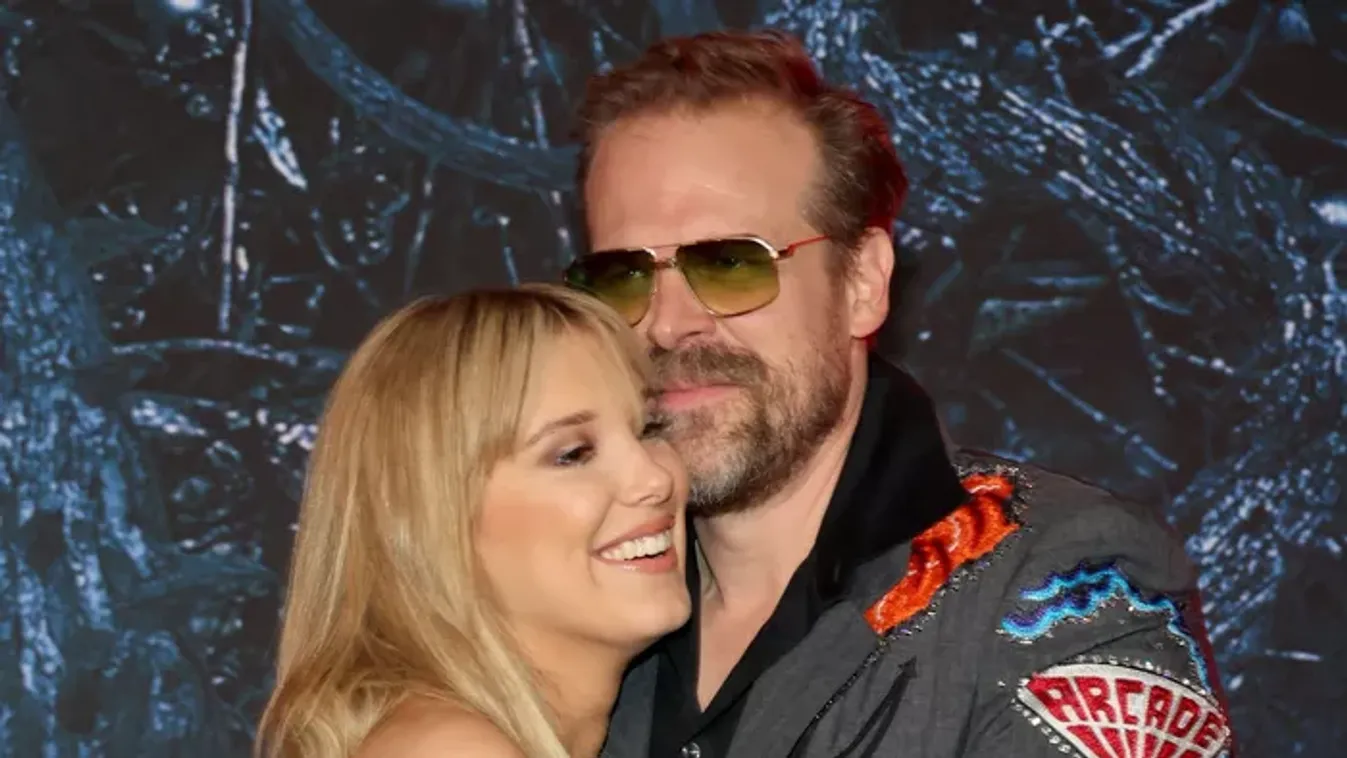 Teljes sokkban a rajongók: Millie Bobby Brown és David Harbour is megjelent a Stranger Things premierjén – nem hiszed el, mi történt a vörös szőnyegen!