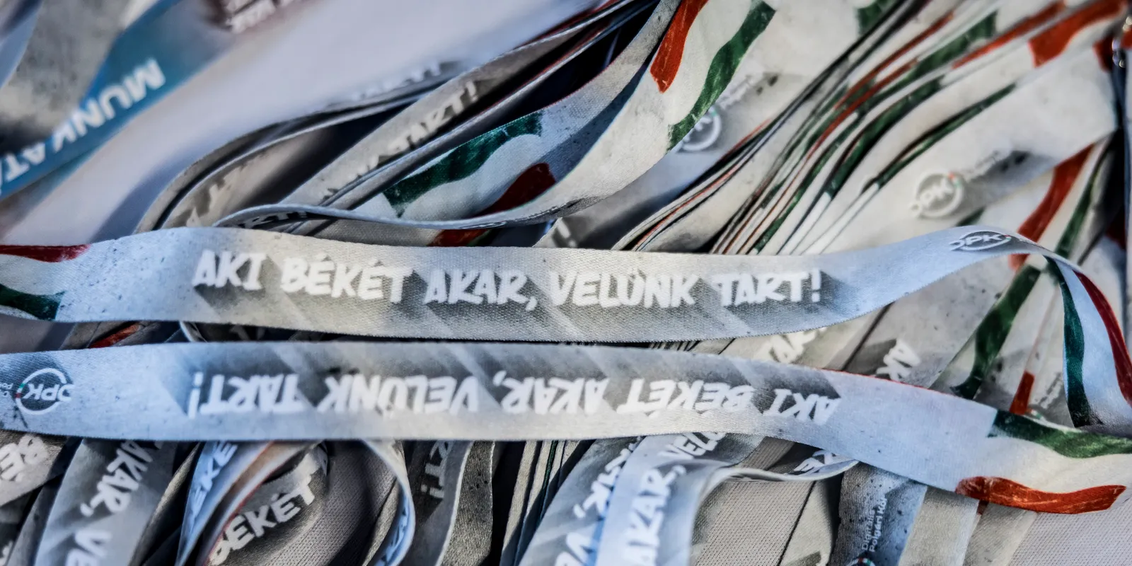 Háborúellenes Gyűlés: máris nagy a tömeg Győrben - Fotók