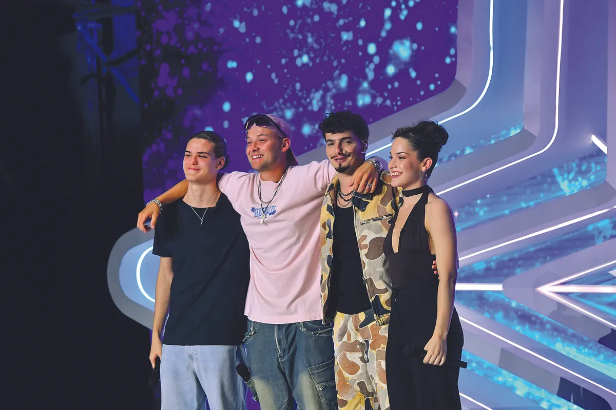 hot! magazin címlap anyagok feltöltése
Marics Peti, Tóth Andi, Wossala Rozina, Dér Heni, Bódi Margó