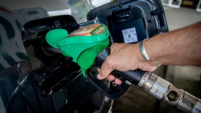 Már csak egy napot kell kibírni tankolás nélkül!