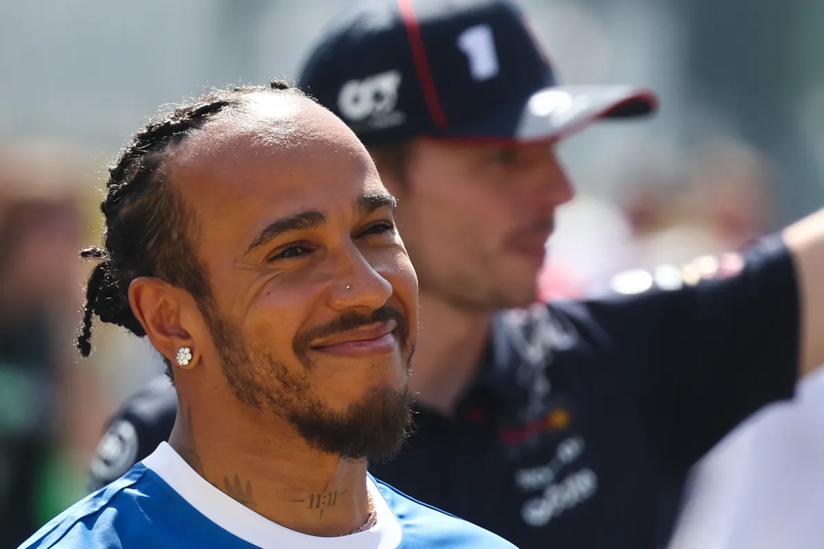 Hamilton és Verstappen az eset óta elásta a csatabárdot