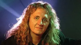 Nem akármilyen látogatók jelentek meg Zámbó Jimmy sírjánál – Fotók