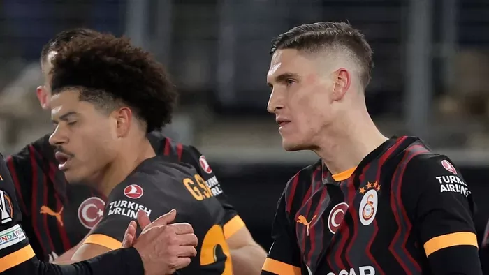 Sallai főszerepbe került, lázadnak a szurkolók - Videó