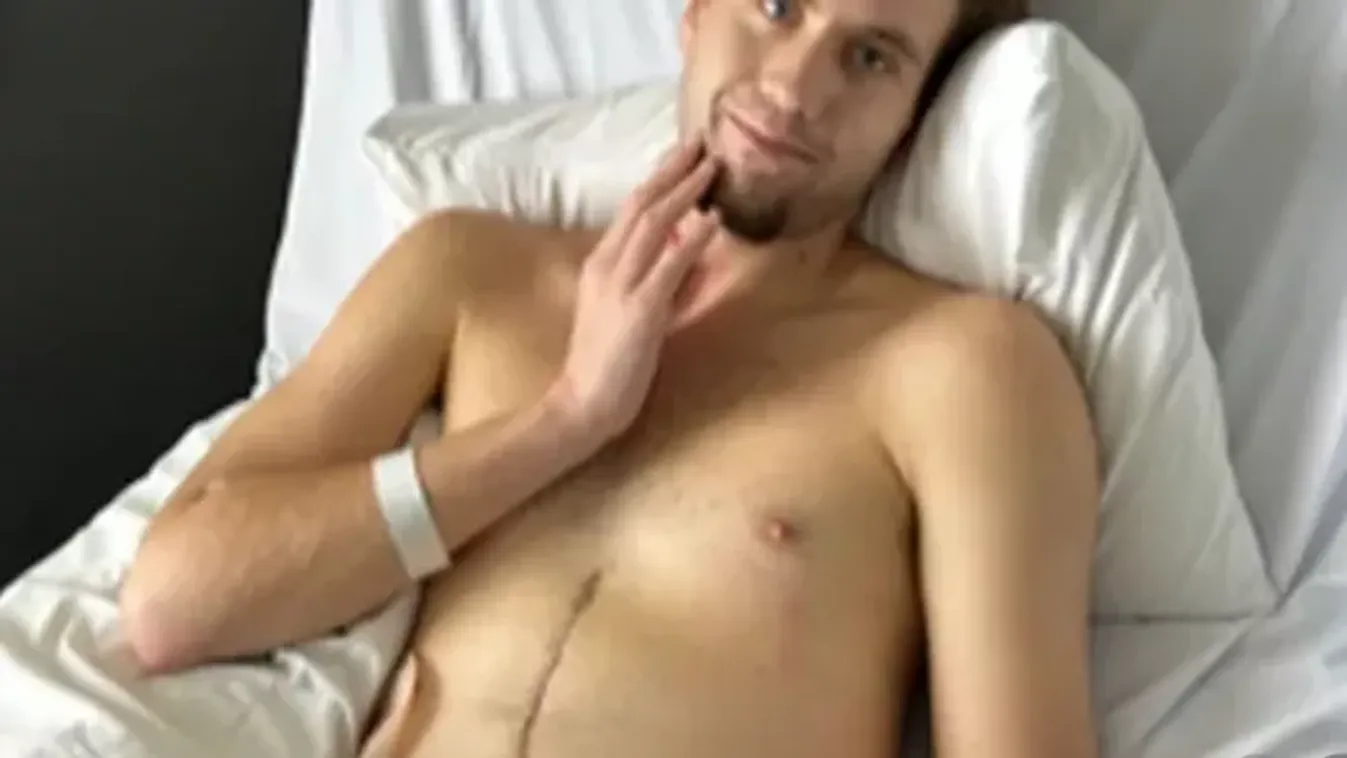 "Ő a mi Supermanünk": súlyos betegséggel diagnosztizálták a tinit, már második szervátültetésére vár