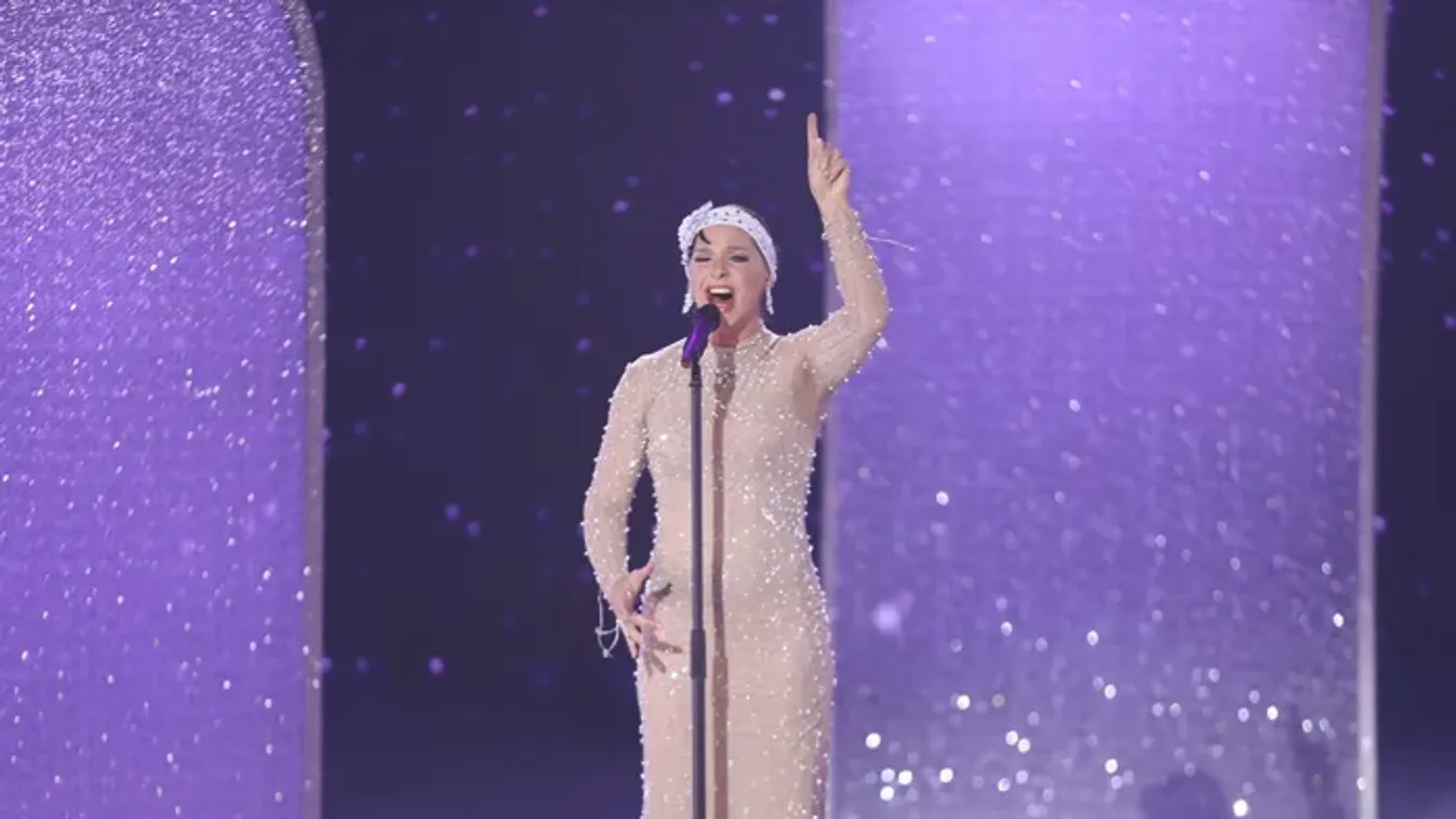 Áll a zsűri, állnak a versenytársak: Dér Heni miatt felrobbant a stúdió