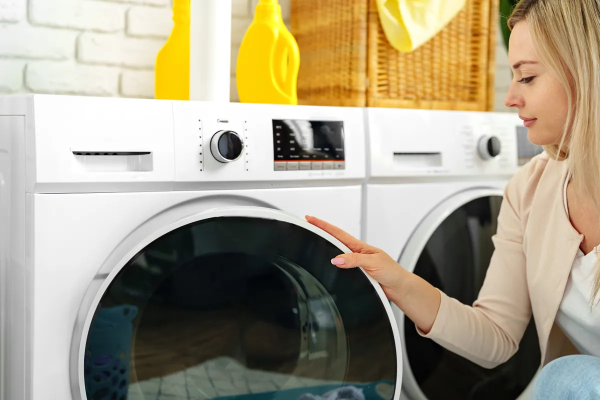 Eco mosási programot indító nő