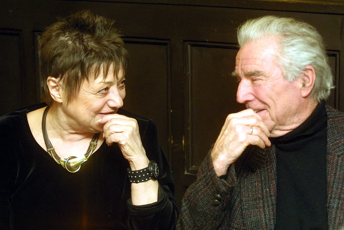 Szomszédok kvíz a képen Csuros Karola és Zenthe Ferenc