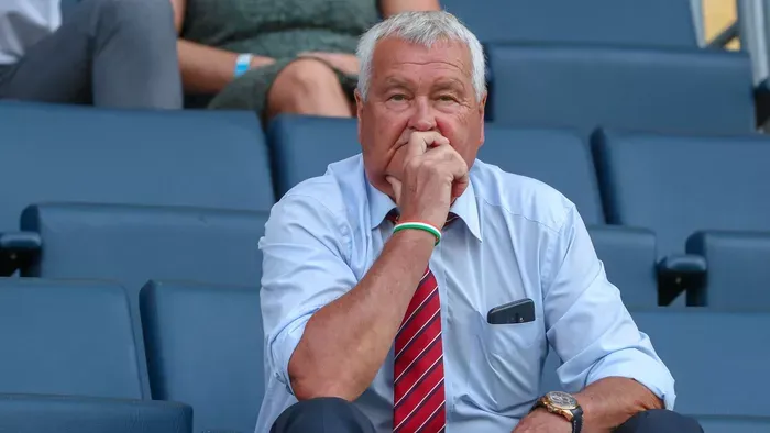 Jobb szemére megvakult, de meccsre megy a Fradi legendája