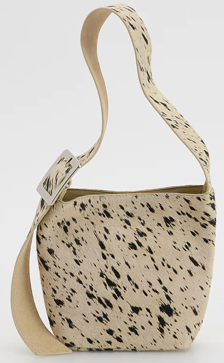 50 feletti alapdarab: válltáska.