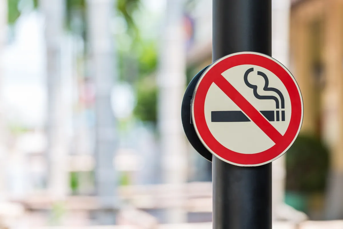 No,Smoking,Sign,With,Green,Background
